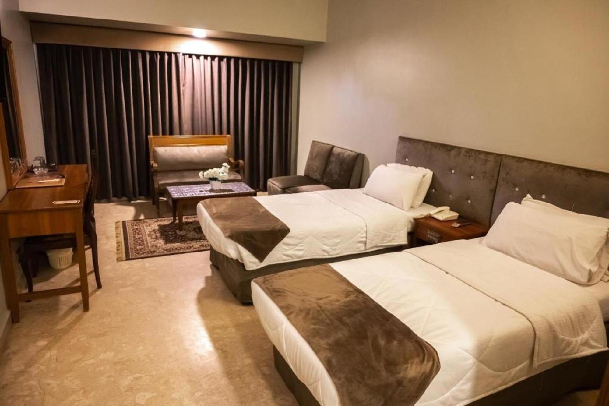 Faran Hotel Карачи Екстериор снимка