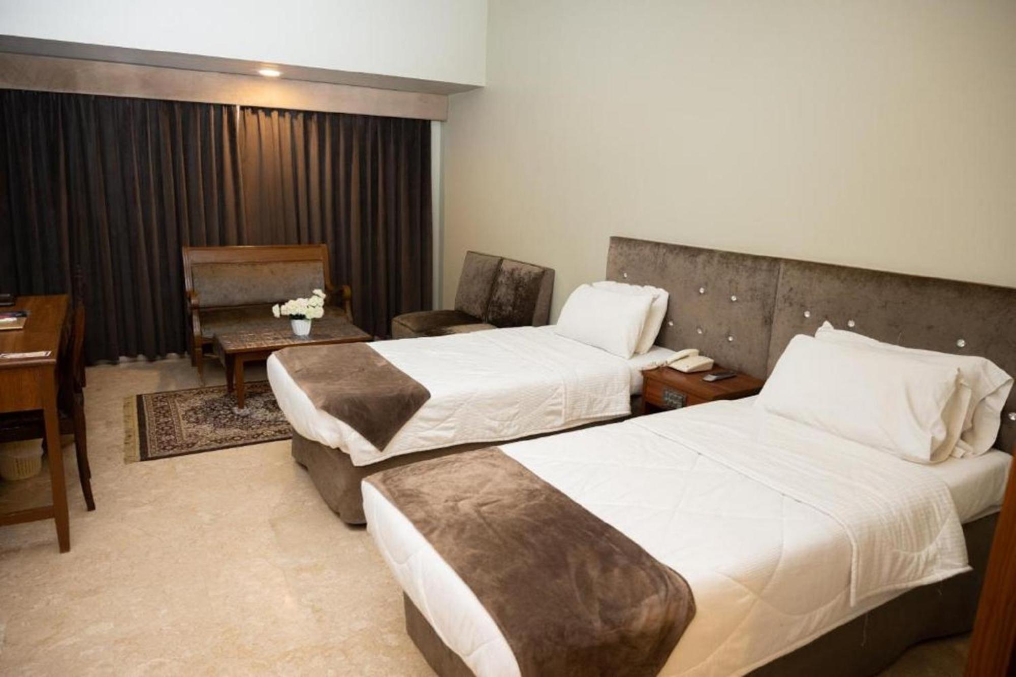 Faran Hotel Карачи Екстериор снимка