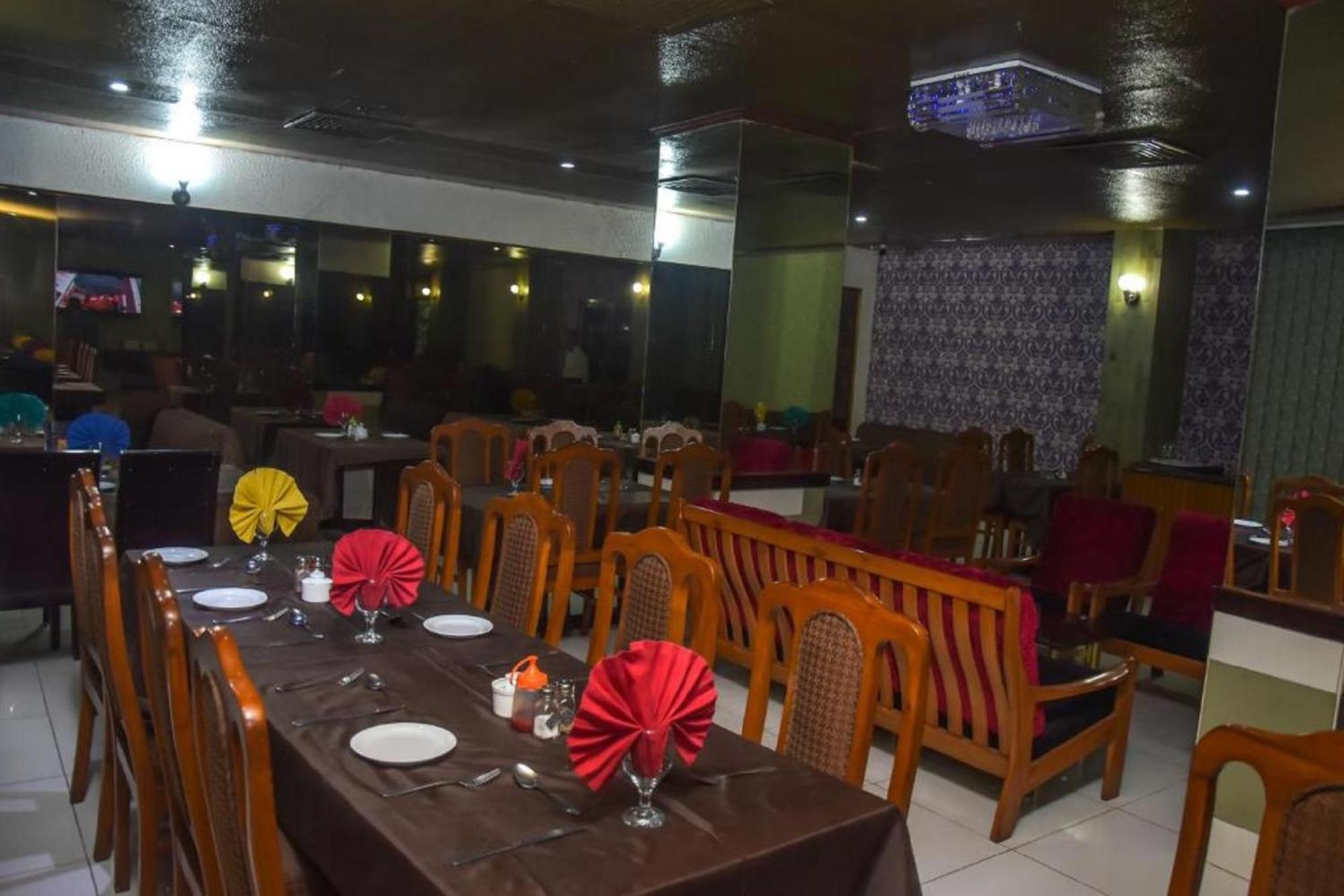 Faran Hotel Карачи Екстериор снимка
