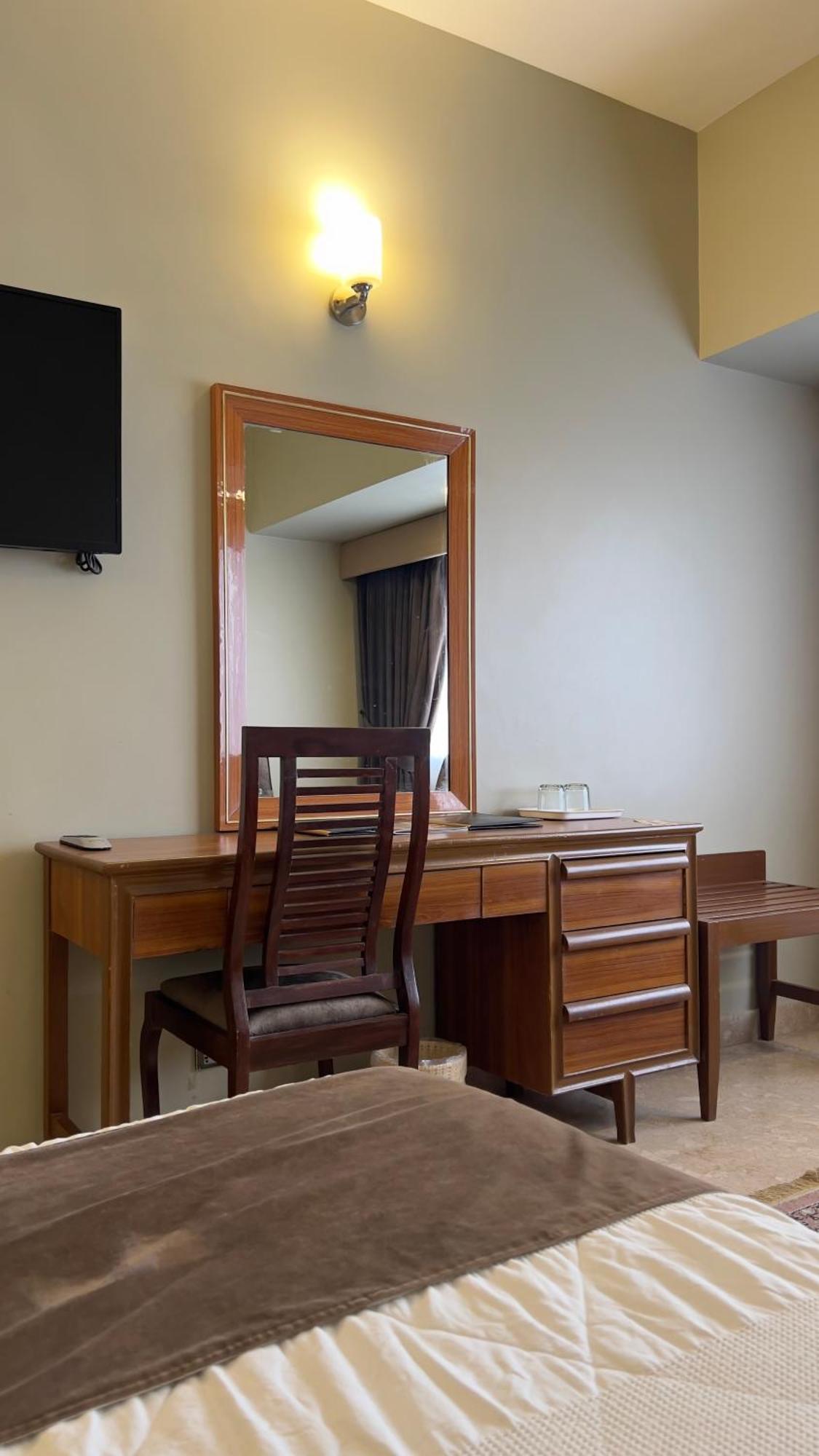 Faran Hotel Карачи Екстериор снимка